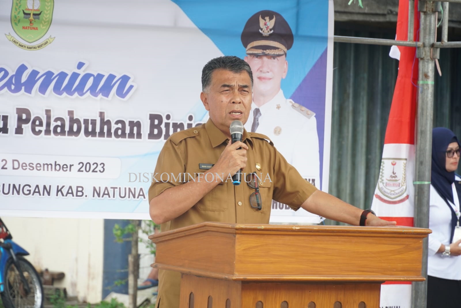 You are currently viewing Bupati Natuna Resmikan Ruang Tunggu Pelabuhan Binjai