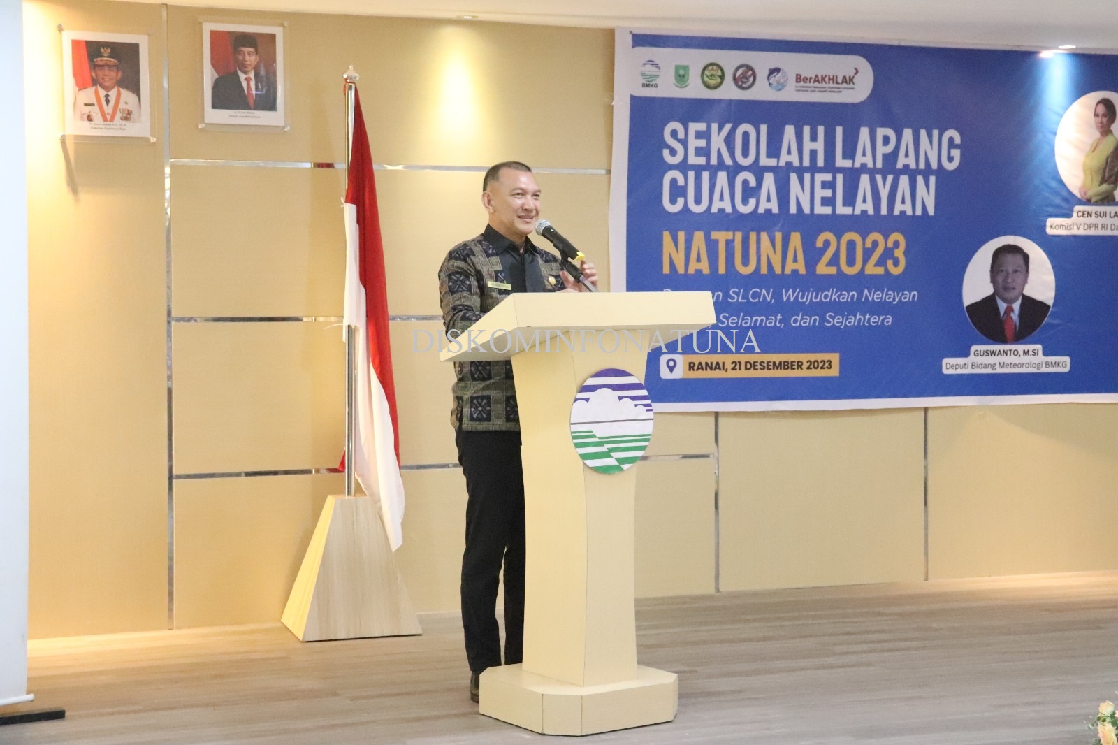 You are currently viewing Buka Acara Sekolah Lapangan Cuaca Nelayan, Wakil Bupati Natuna : Tingkatkan Kesejahteraan Nelayan, Dengan Melek Digital