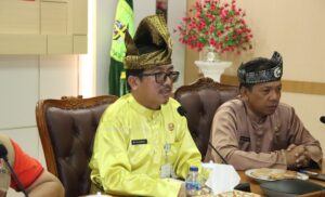 Read more about the article Sekda Natuna Pimpin Rapat Pendampingan Pembentukan Personil TRCPB dalam Penangan Darurat