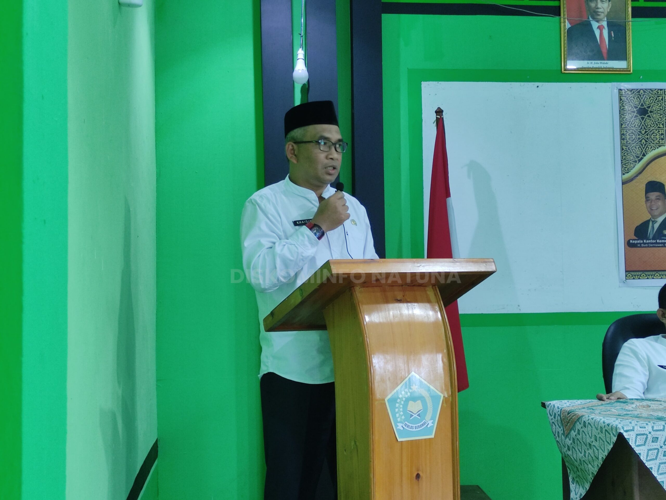 You are currently viewing Asisten I Bidang Pemerintahan, Hadiri Pelantikan Pengurus Forum Komunikasi Madrasah Tsanawiyah Swasta Natuna