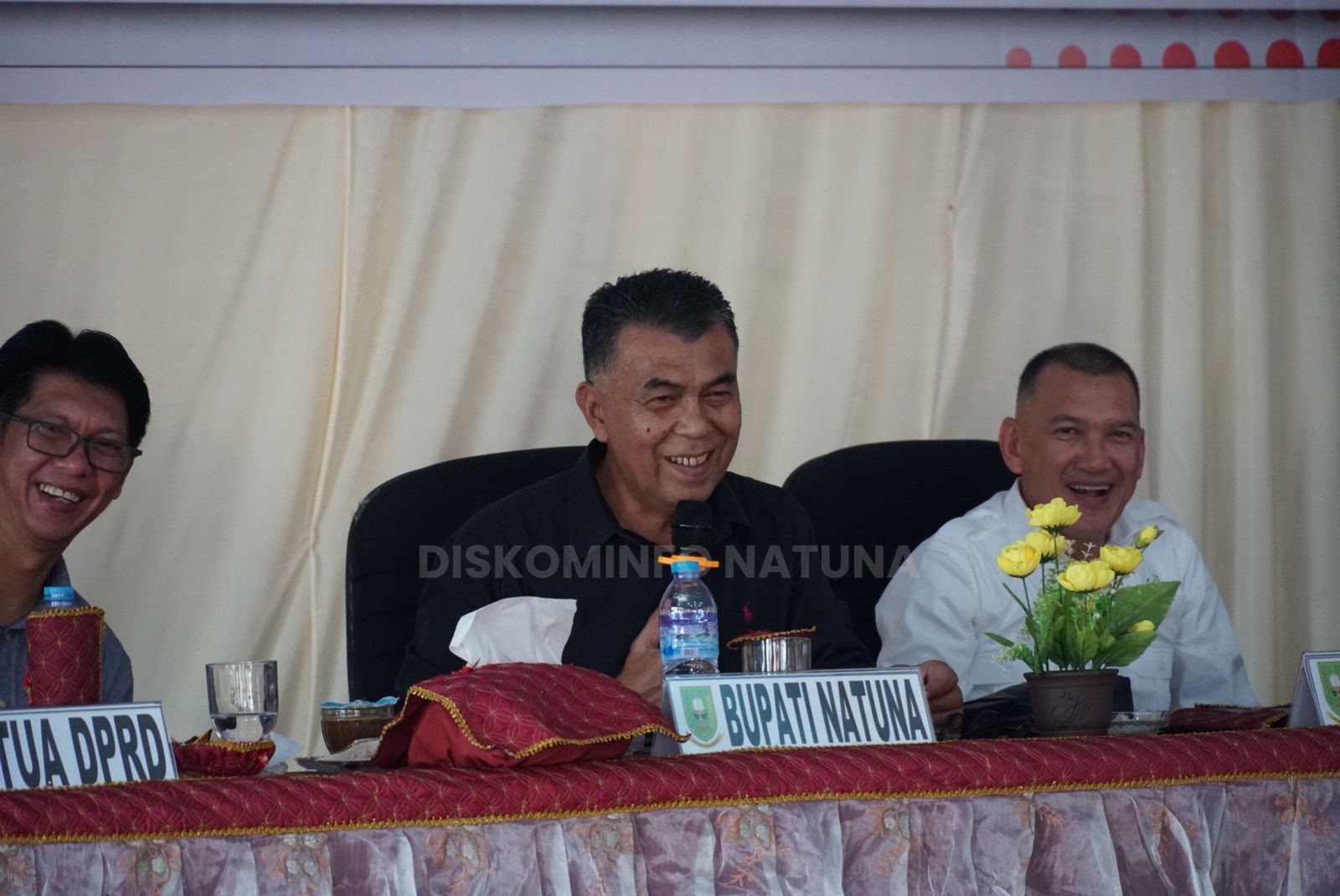 You are currently viewing Buka Musrenbang Pulau Tiga Barat, Bupati Natuna : Pembangunan Harus Berorientasi Pada Kesejahteraan Masyarakat