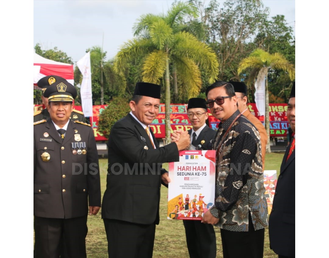 You are currently viewing Peringatan Hari Bhakti Imigrasi ke-74, Pemerintah Kabupaten Natuna Terima Penghargaan Kabupaten Peduli HAM