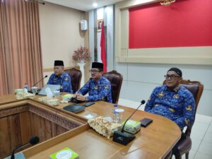 Read more about the article Plt.Kadis Kominfo dampingi Sekda Natuna dalam Rapat Forum Satu Data