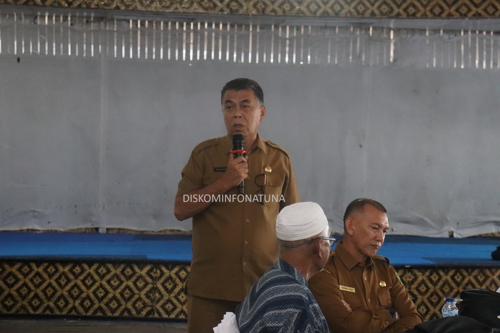 You are currently viewing Temu Ramah Bupati dan Wakil Bupati Natuna bersama Masyarakat