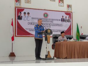 Read more about the article Buka Konferensi Kerja III PGRI Kabupaten Natuna, Wakil Bupati Natuna : Tingkatkan Kualitas Pendidikan dan Daya Saing