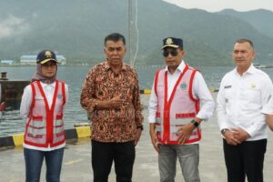 Read more about the article Bupati Natuna Dampingi Menteri Perhubungan Meninjau Pelabuhan Selat Lampa