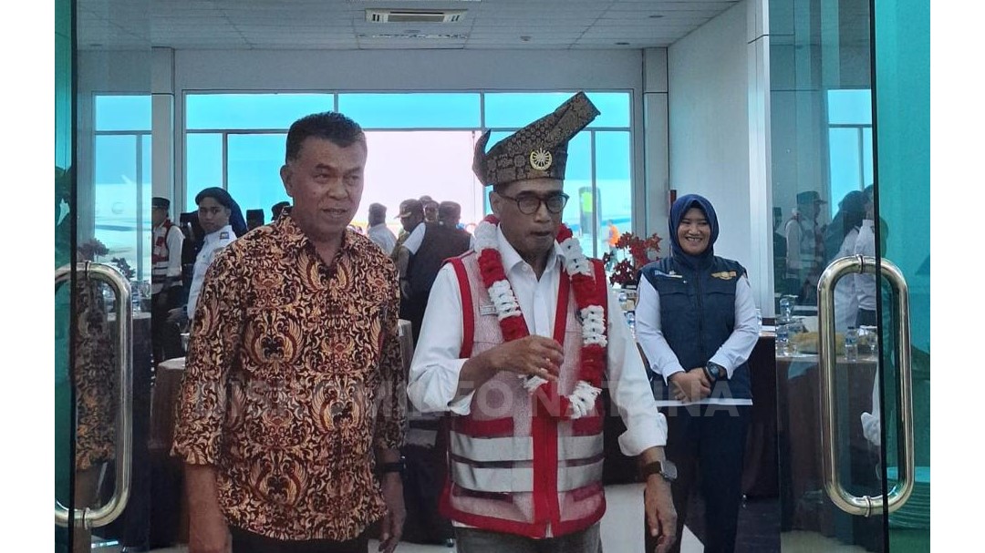 You are currently viewing Bupati Natuna Sambut Kunjungan Kerja Menteri Perhubungan Indonesia