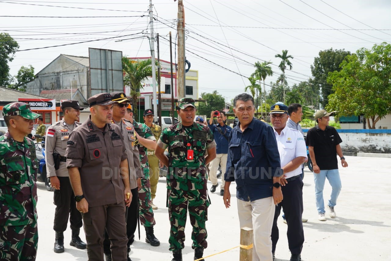 You are currently viewing Meninjau Situasi dan Kondisi Pemilu Serentak di Beberapa TPS, Bupati Natuna Ajak Masyarakat Jangan Golput dan Tetap Jaga Kondusivitas