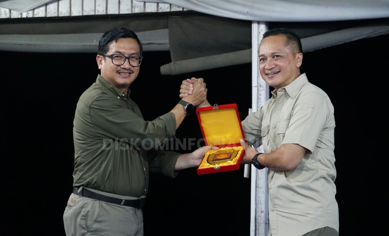 You are currently viewing Sekda kabupaten Natuna Hadiri Temu Ramah dan Makan Malam bersama Danpussenarhanud beserta Rombongan