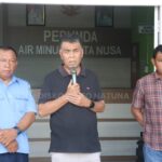 Bupati Natuna Serahkan Bantuan Hibah Mobil Tangki Air Kepada PDAM Natuna