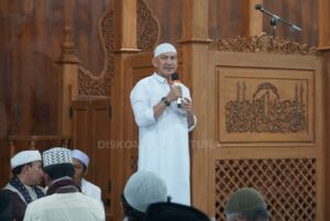 Read more about the article Gelar Solat Tarawih Perdana, Wakil Bupati Natuna Himbau Masyarakat dan ASN Memakmurkan Masjid dan Tingkatkan Amal Ibadah
