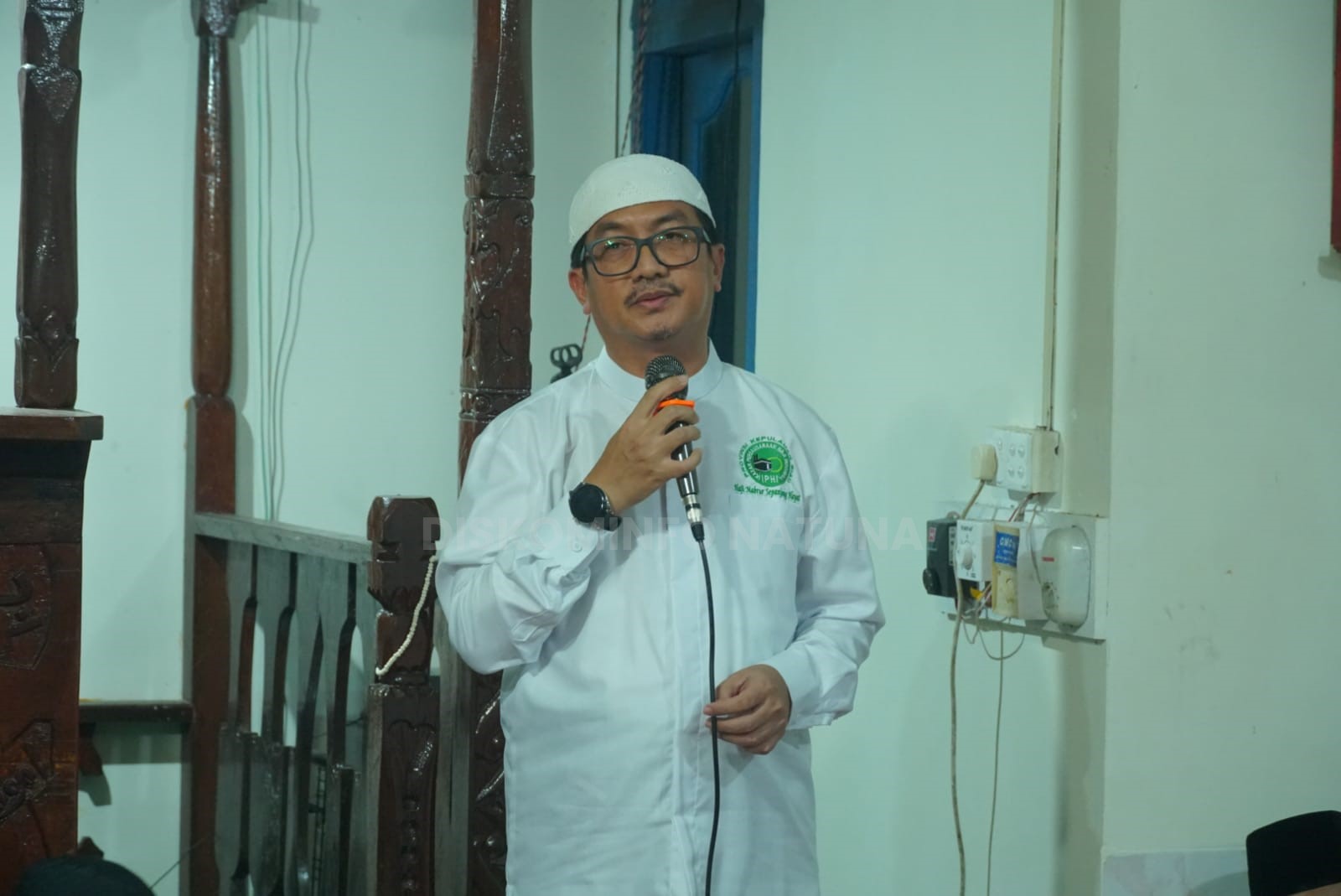 You are currently viewing Malam ke 16 Ramadhan, Sekda Natuna Sambangi Masjid Al Huda Pian Padang, Kecamatan Bunguran Selatan