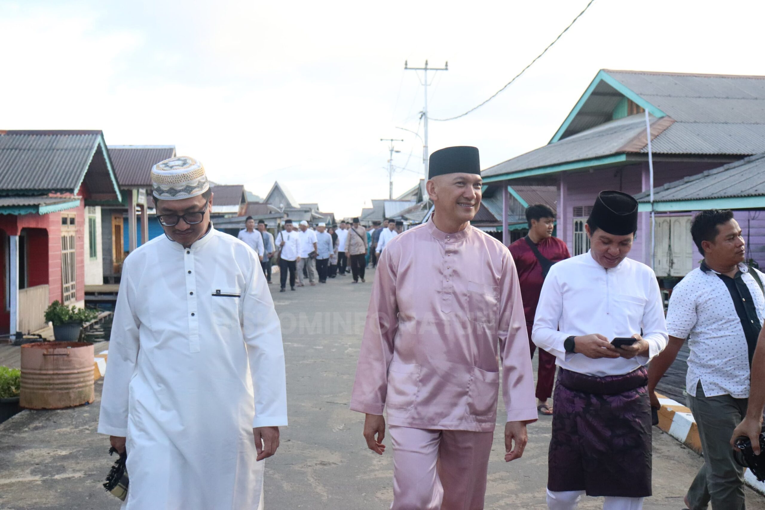 You are currently viewing Hadiri Penutupan Muhibah Ramadhan Kec. Pulau Tiga Barat, Wakil Bupati Natuna: Jadilah Seperti Kupu-kupu yang Indah Selepas Ramadhan dengan Saling Memaafkan