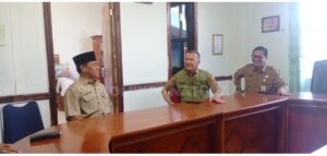 Read more about the article Wakil Bupati Rodhial Sidak Kantor OPD Natuna di Hari Pertama Kerja