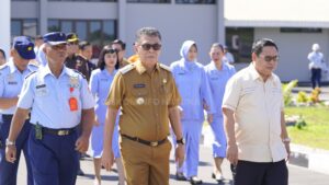Read more about the article Bupati Natuna Sambut Kepala Staf Angkatan Udara, Marsekal TNI M. Tonny Harjono Di Lanud Raden Sadjad