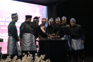 Read more about the article KPU Natuna Resmi Luncurkan Tahapan Pemilihan Gubernur dan Wakil Gubernur Kepri, serta Bupati dan Wakil Bupati Natuna 2024