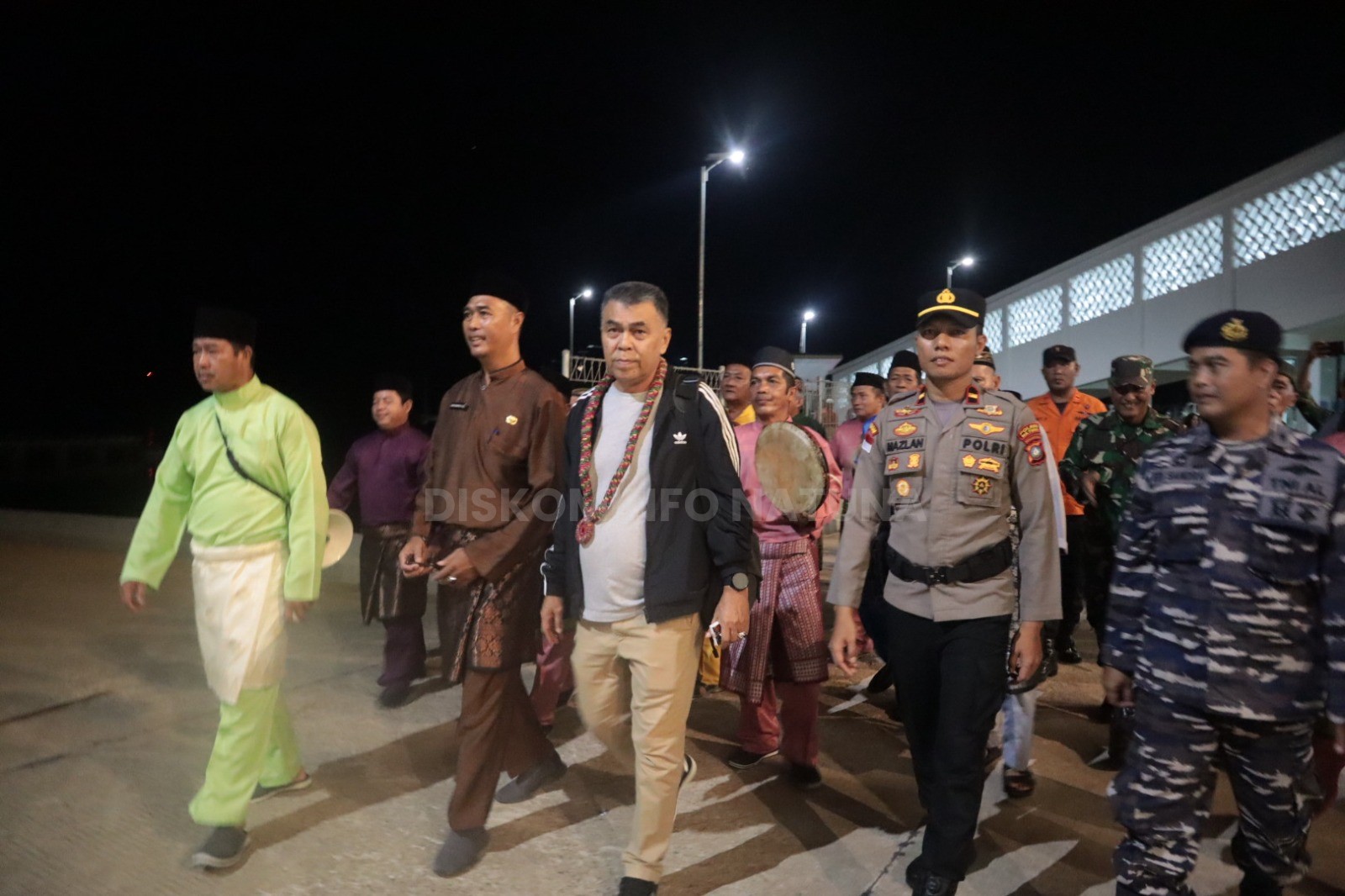 You are currently viewing Kunjungan Kerja ke Serasan, Bupati Natuna Disambut Antusias Masyarakat