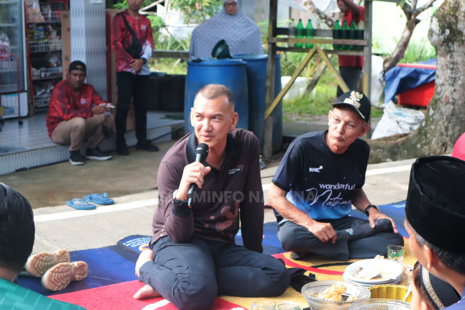 You are currently viewing Wakil Bupati Natuna Hadiri Kenduri Selamatan Jalan Desa Payak Serasan