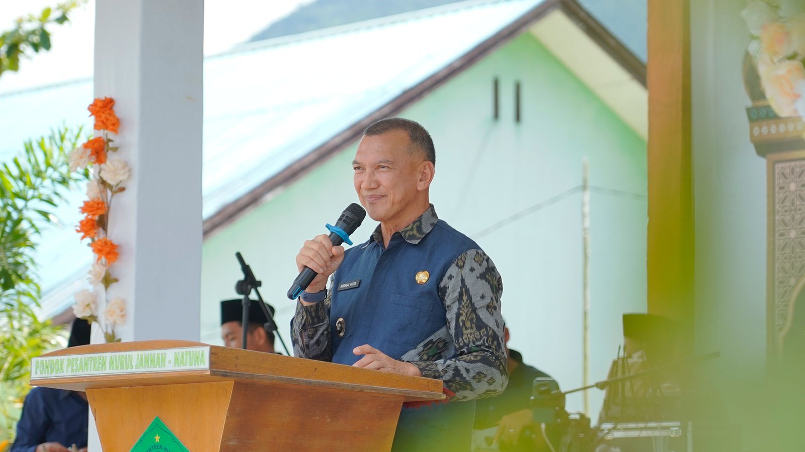 You are currently viewing Wakil Bupati Natuna Hadiri Wisuda Tahfidz Ke-8 di Ponpes Nurul Jannah