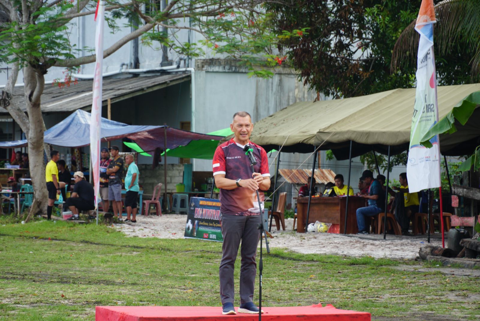 You are currently viewing Wakil Bupati Natuna Secara Resmi Buka Liga Bunguran 2024