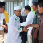 Bersama Bupati Natuna, Ustadz Das’ad Latif Tiba di Natuna dalam Rangka Tabligh Akbar di Serasan