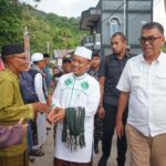 Tiba Di Serasan, Bupati Natuna Beserta Rombongan Ustad Das’ad Latif Disambut Meriah Oleh Warga