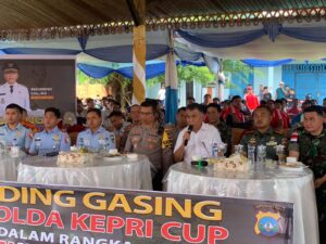 Read more about the article Bupati Natuna Buka Pertandingan Gasing Kapolda Kepri Cup dalam Rangka Hari Bhayangkara ke 78