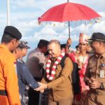 Tiba di Pulau Laut, Rodhial Huda Disambut Antusias Masyarakat