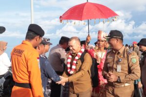 Read more about the article Tiba di Pulau Laut, Rodhial Huda Disambut Antusias Masyarakat