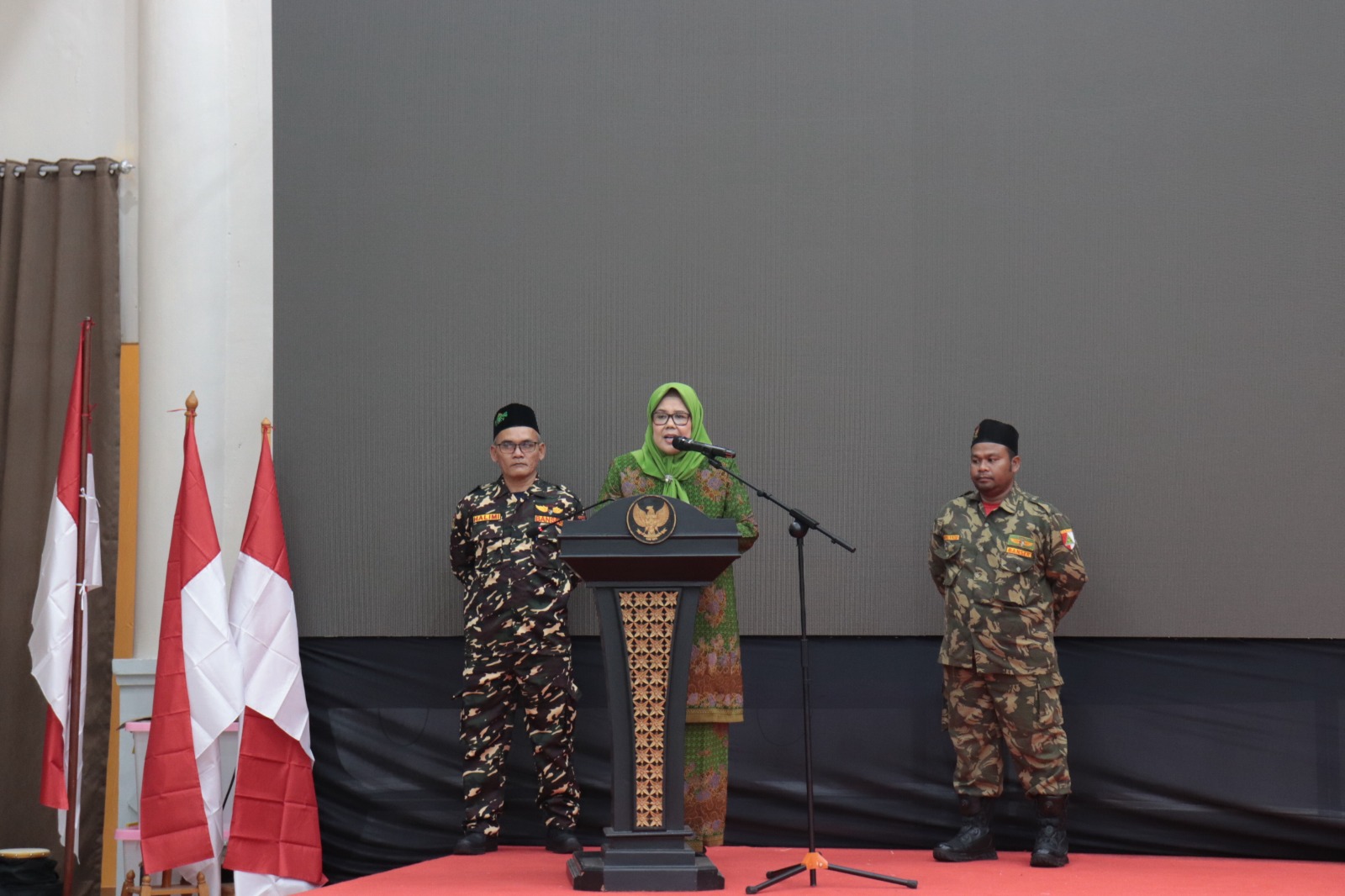 You are currently viewing Hj. Marlin Agustin Lantik Pengurus Muslimat NU dan Ikatan Haji Muslimat NU Kabupaten Natuna