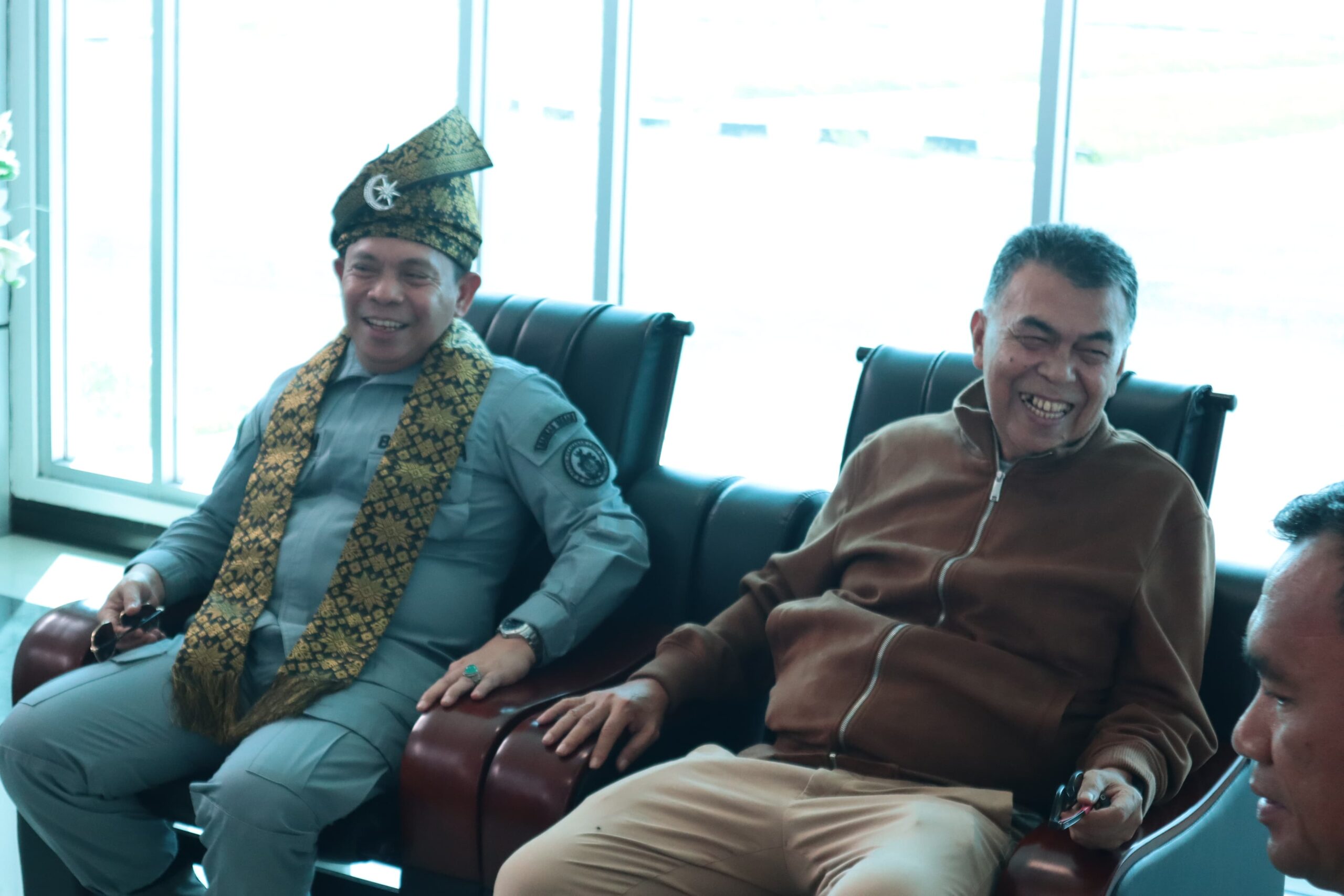 You are currently viewing Bupati Natuna Sambut Kunjungan Kerja Kepala Bakamla RI di Natuna