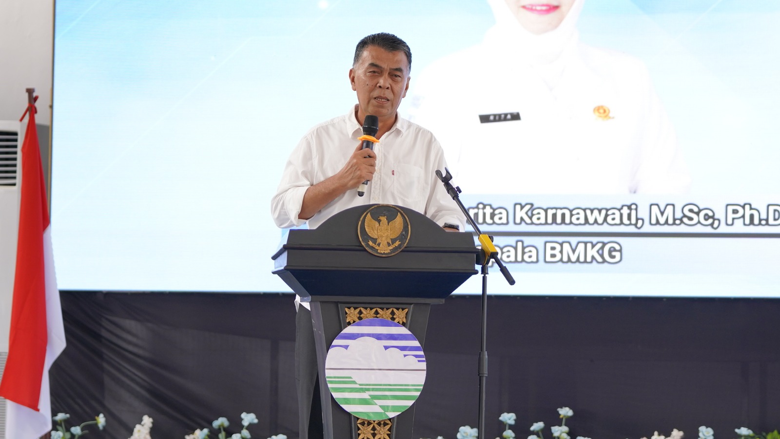 You are currently viewing Bupati Natuna Hadiri Acara Peresmian Gedung Kantor Stasiun Meteorologi Maritim Natuna