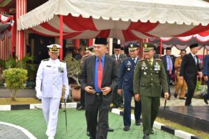 Read more about the article Bupati Natuna Hadiri Upacara Hari Bayangkara Ke-78 Tahun 2024