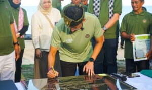 Read more about the article Menteri Sandiaga Uno Resmikan Desa Wisata Cemaga Tengah Natuna Sebagai 50 Besar Desa Wisata Terbaik ADWI 2024