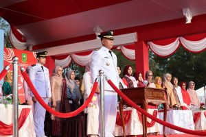 Read more about the article Bupati Natuna Pimpin Upacara Penurunan Bendera Peringatan HUT ke-79 Kemerdekaan RI