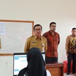 Sekda Natuna Tinjau Pelaksanaan Ujian Beasiswa Universitas Pertamina Tahun 2024