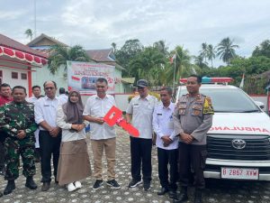Read more about the article Optimalkan Pelayanan Kesehatan, Bupati Natuna Serahkan Mobil Ambulance
