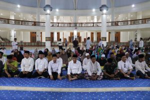 Read more about the article Bupati Natuna Serahkan Bantuan Rutin ASN Berbagi
