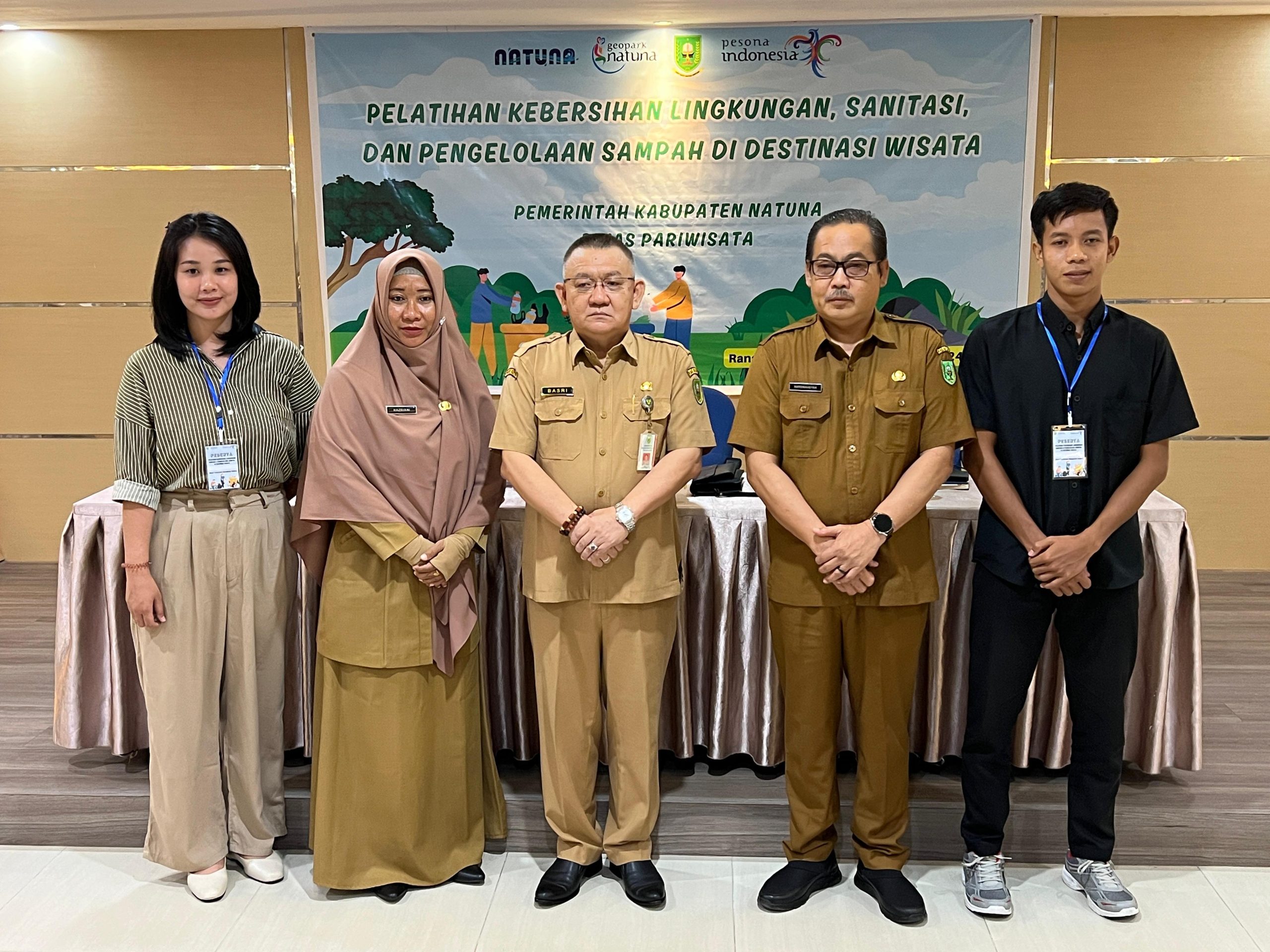 Pelatihan Kebersihan Lingkungan dan Pengelolaan Sampah Di Destinasi Wisata Natuna