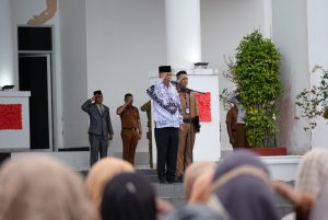 Read more about the article Usai Cuti Pilkada, Bupati Natuna Pimpin Apel Pagi di Lingkungan Pemda Natuna