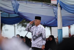 Read more about the article Bupati Natuna Pimpin Upacara Peringatan HGN dan HUT ke-79 PGRI