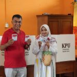 Bupati Natuna Coblos Pilkada Serentak 2024 di TPS 002 Sual