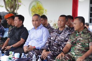 Read more about the article Asisten I Natuna Hadiri Peringatan Hari Armada ke-79: Panen Raya Ikan, Makan Siang Gratis dan Pembagian Sembako Bersama TNI AL