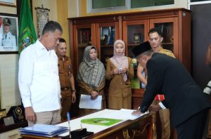 Read more about the article Bupati Natuna Lantik Pejabat Dalam Jabatan Pimpinan Tinggi Pratama Di Lingkungan Pemda Tahun 2024