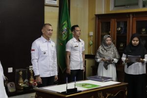 Read more about the article Wakil Bupati Natuna Lantik Pejabat Dalam Jabatan Administrator dan Fungsional Di Lingkungan Pemda Tahun 2025