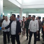 Kunker Perdana Tahun 2025 di Natuna, Sekda Kabupaten Natuna Sambut Kedatangan Gubernur Kepulauan Riau.