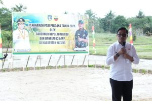 Read more about the article Hadir dan Ikut Serta Dalam Penanaman Padi Perdana di Kecamatan Bunguran Batubi, Sekda Kabupaten Natuna Berharap Ketahanan Pangan di Setiap Kecamatan Lebih Produktif.