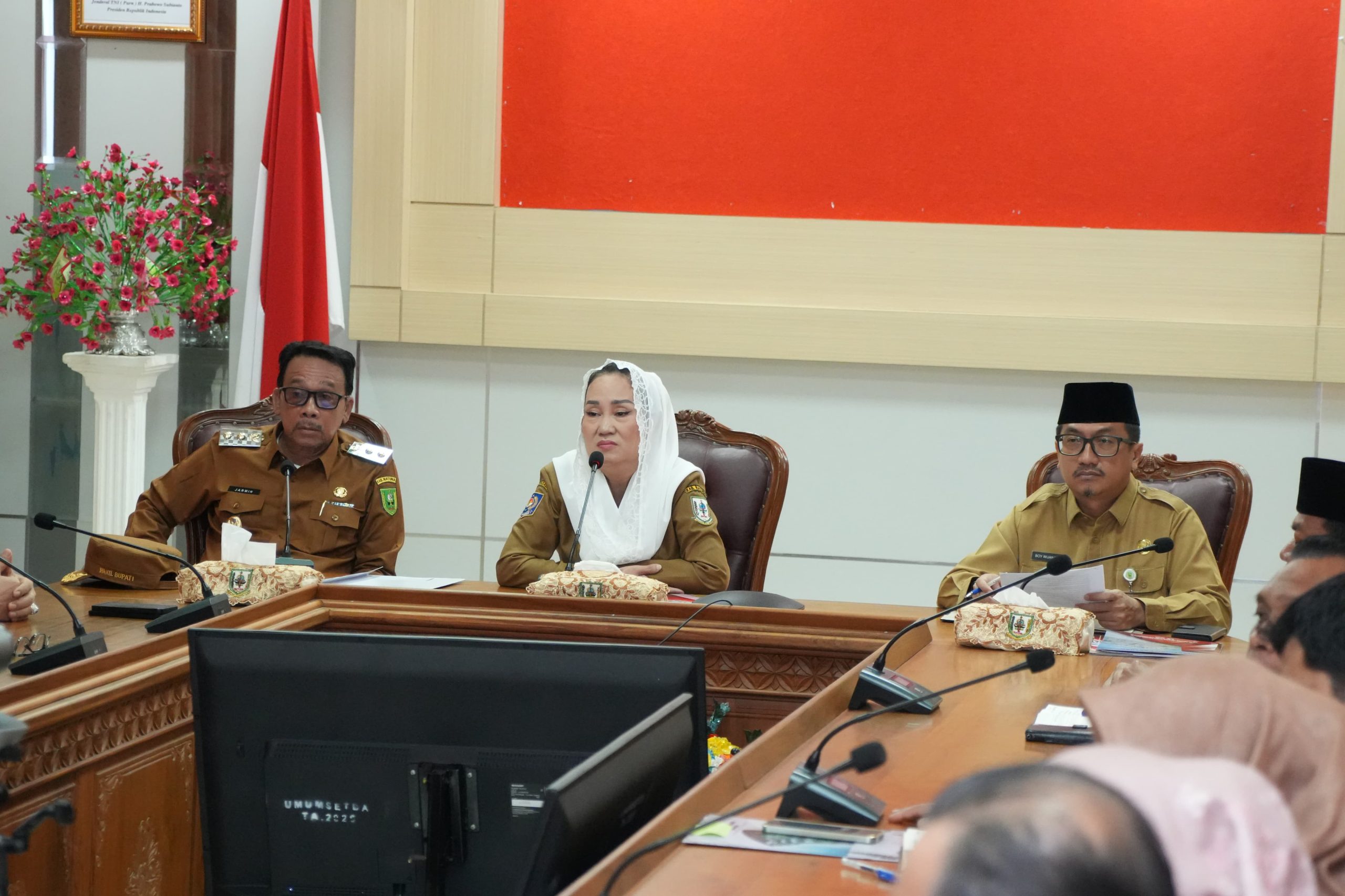 Rapat Kerja Bersama Bupati dan Wakil Bupati Natuna, Cen Sui Lan Ingin Utamakan Program-Program Kemasyarakatan.