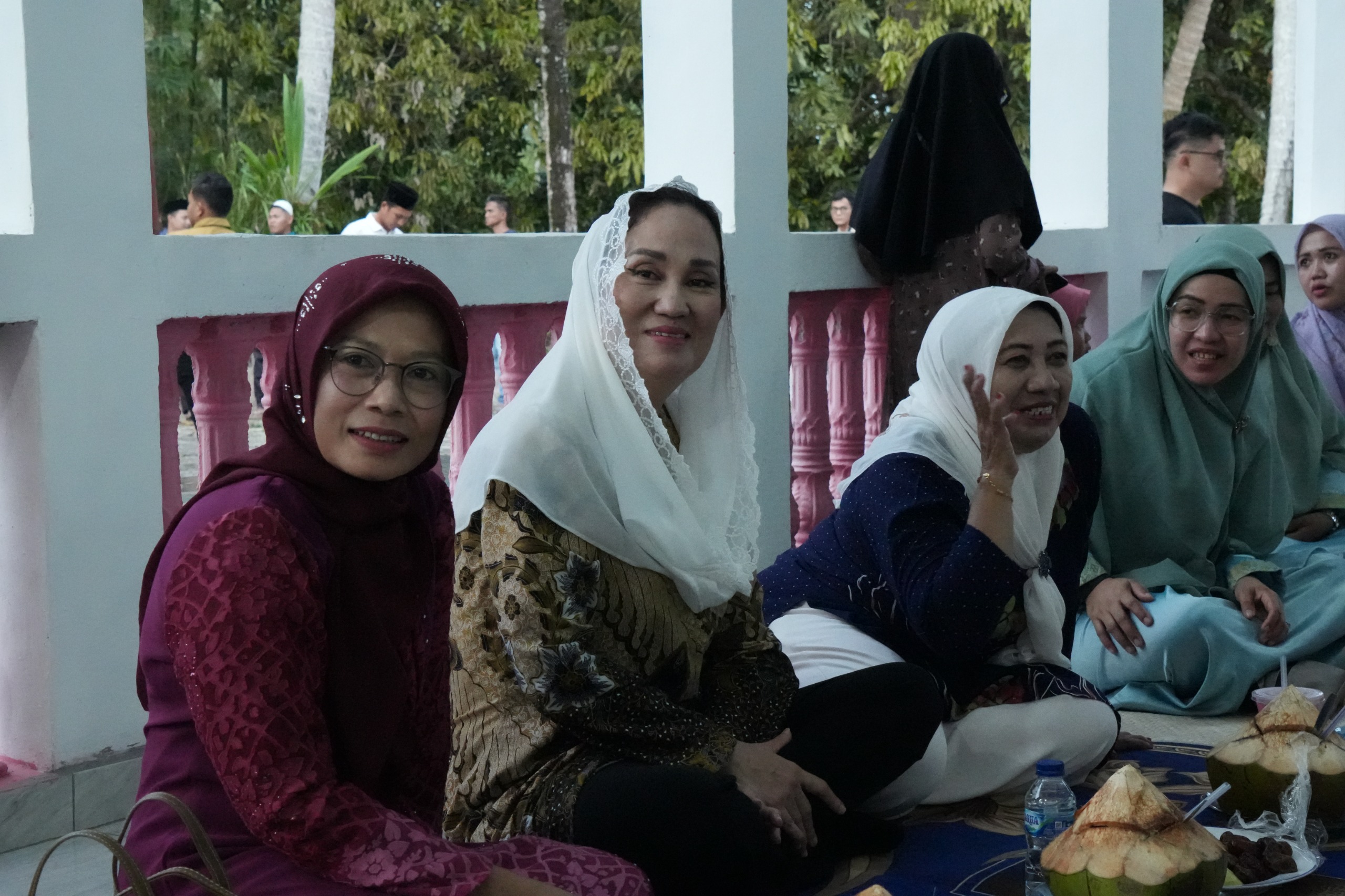 Bupati Natuna Cen Sui Lan Safari Ramadhan Perdana ke Kecamatan Bunguran Selatan