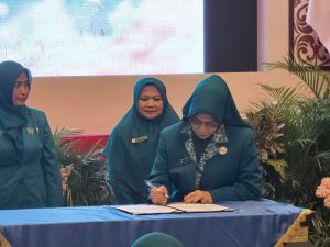 Read more about the article Ny. Syafartidah Jarmin Resmi Dilantik Sebagai TP PKK Dan TP Posyandu Kabupaten Natuna 2025-2030.